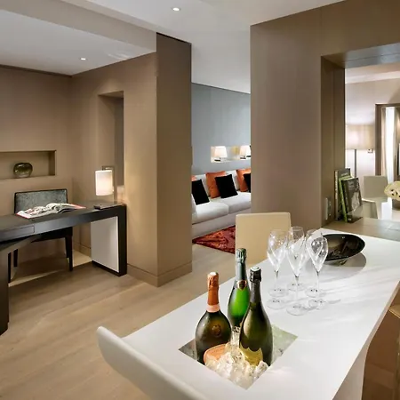 Hotel Mandarin Oriental, Parigi